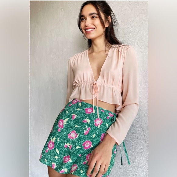 ARITZIA Sunday Best Cropped Tie-Front Blouse | S | - Picture 3 of 9